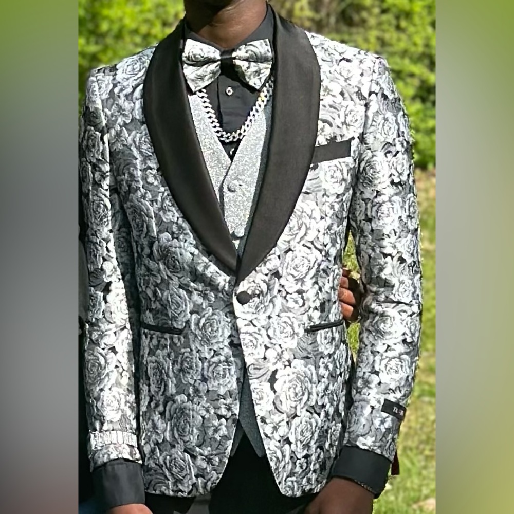 Men’s Silver Tuxedo Jacket